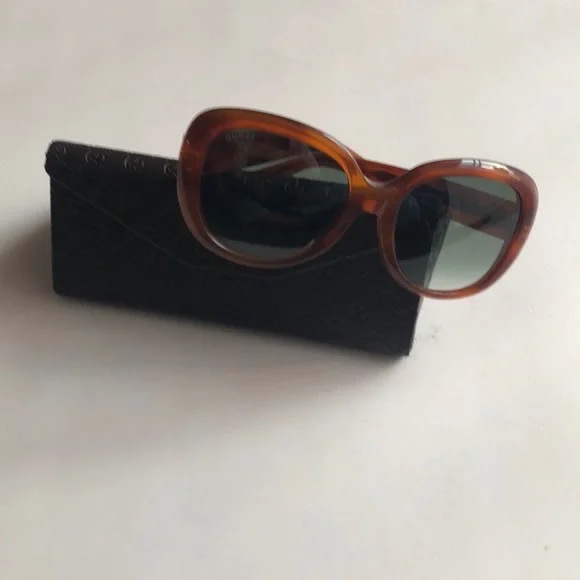 Gucci Sunglasses - Picture 4 of 16